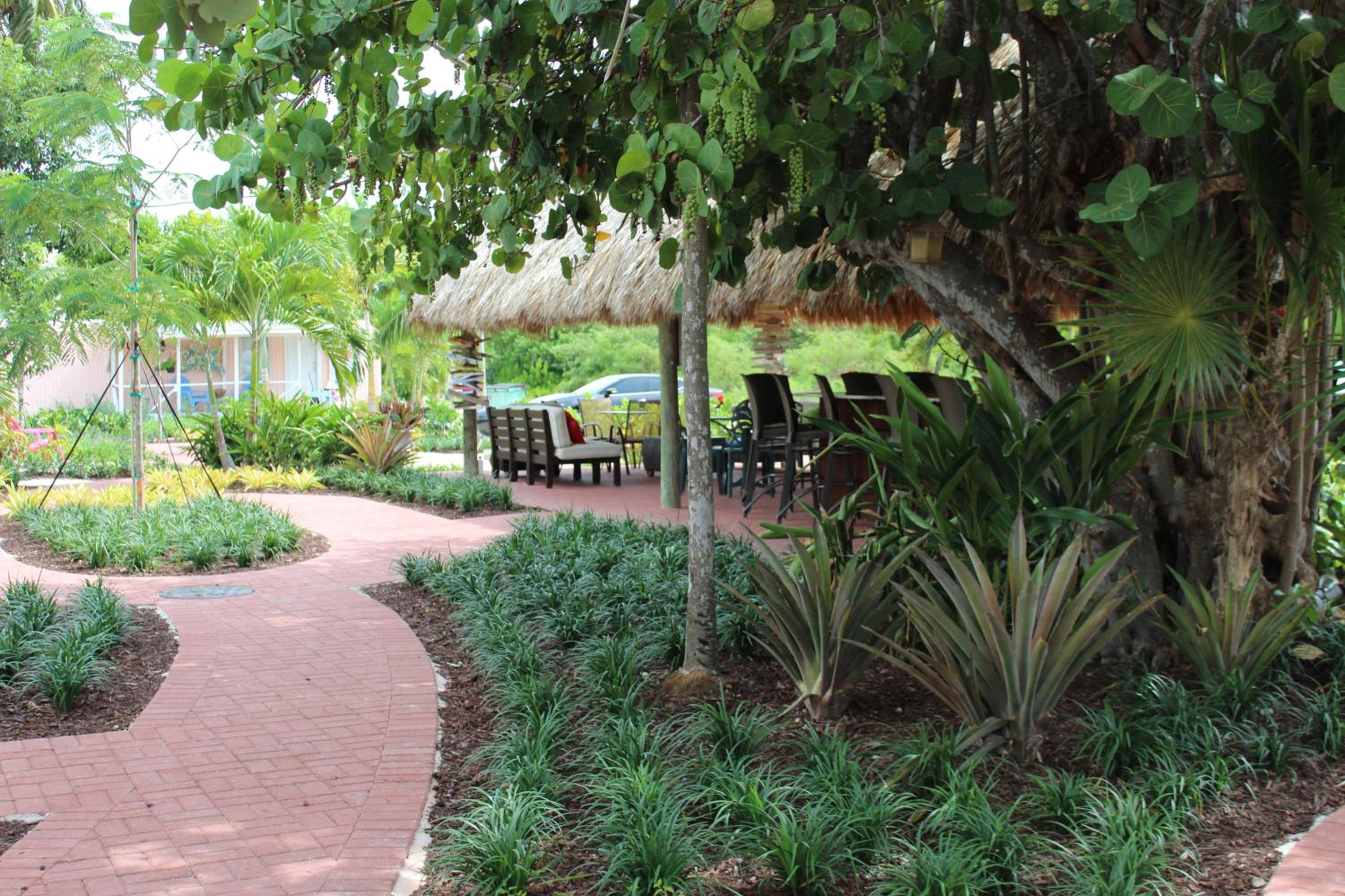 Tropical Cottages