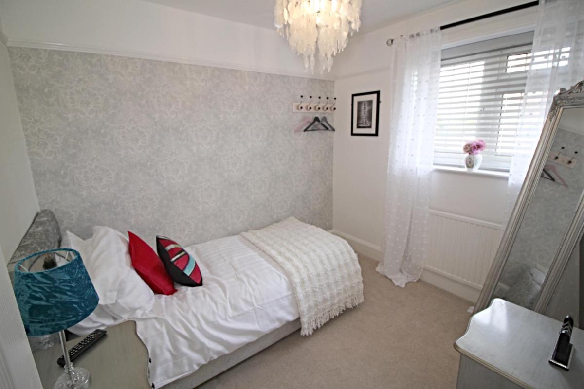 Stay at No. 2, photo 9