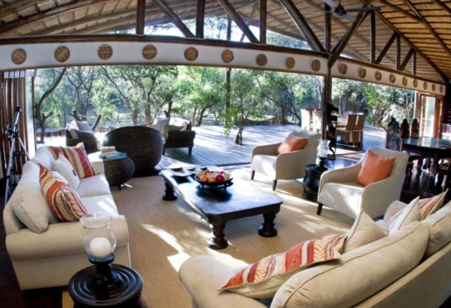 Ihlozi Bush Lodge view 2