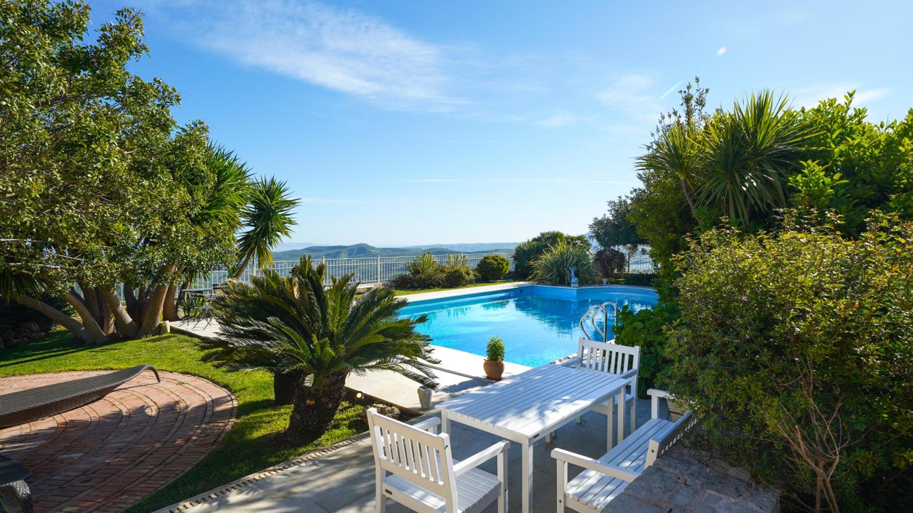 Luxury Villa Allure view 3