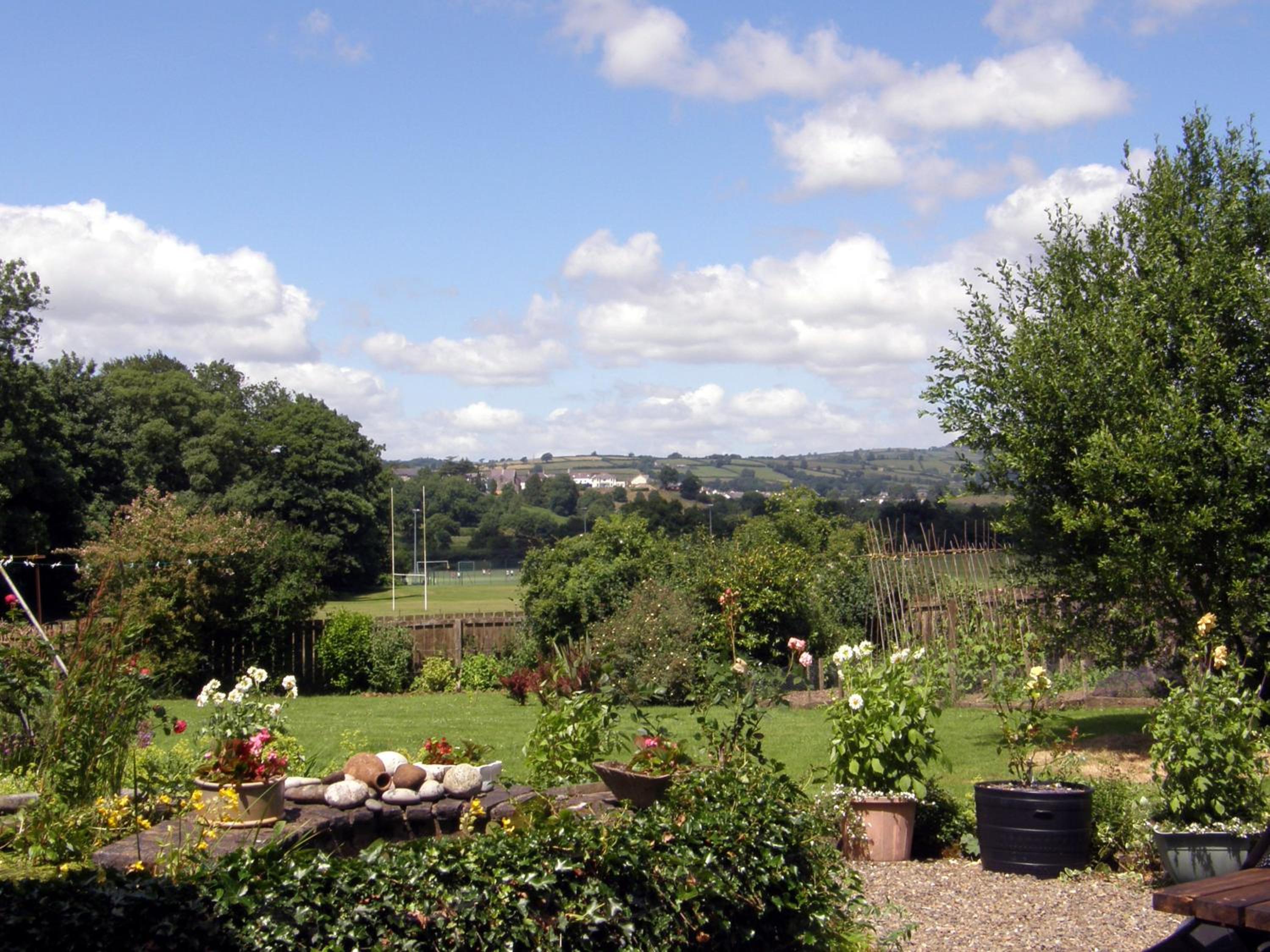 Ty Cefn Tregib