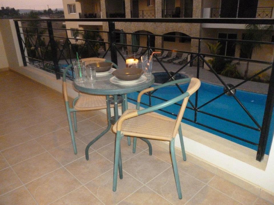 103 ELEGANT 2 bed apartment with free Wifi, AC, pool & gym! view 3