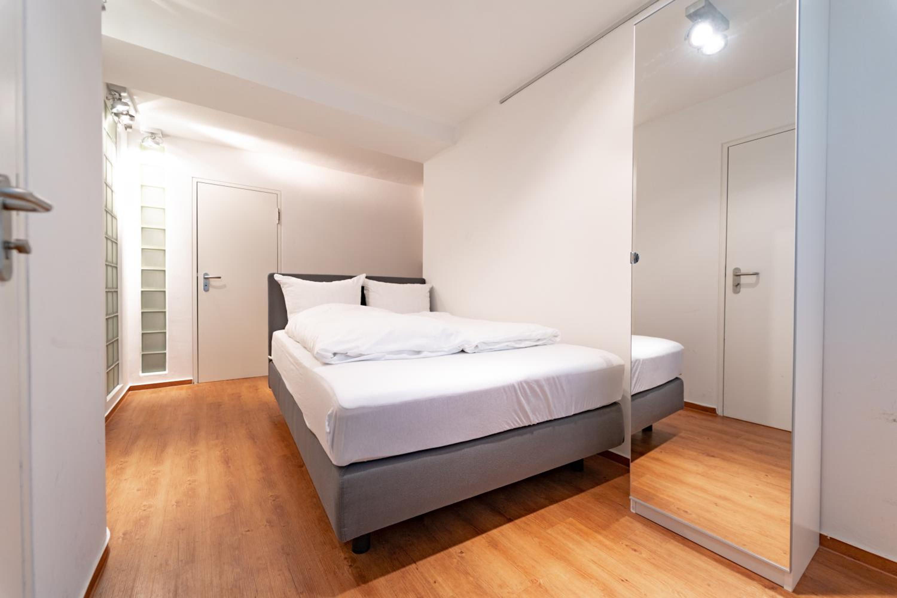 The Suites City Apartments
