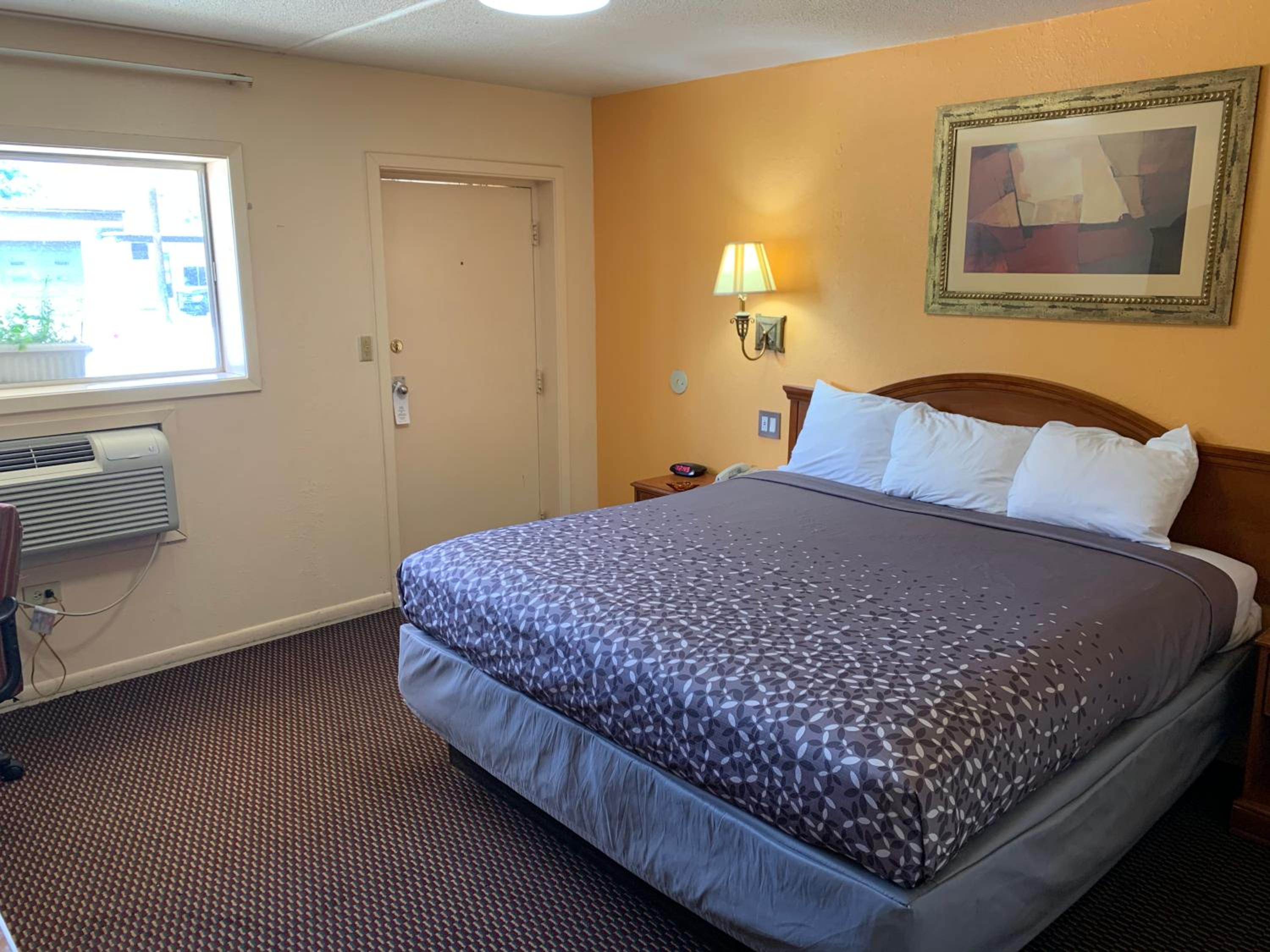 Budget Inn