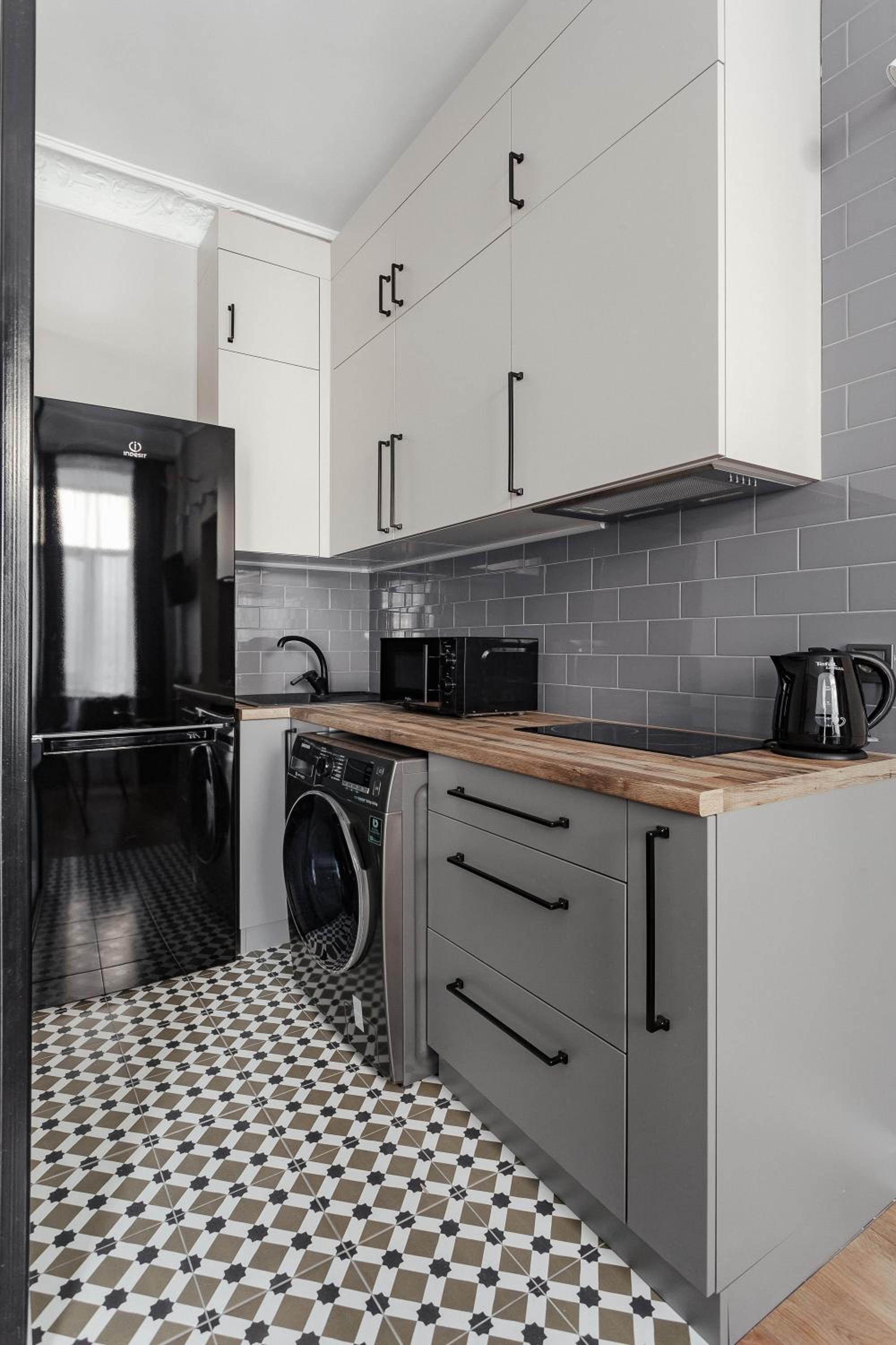 City Centre Silver Apartment view 5