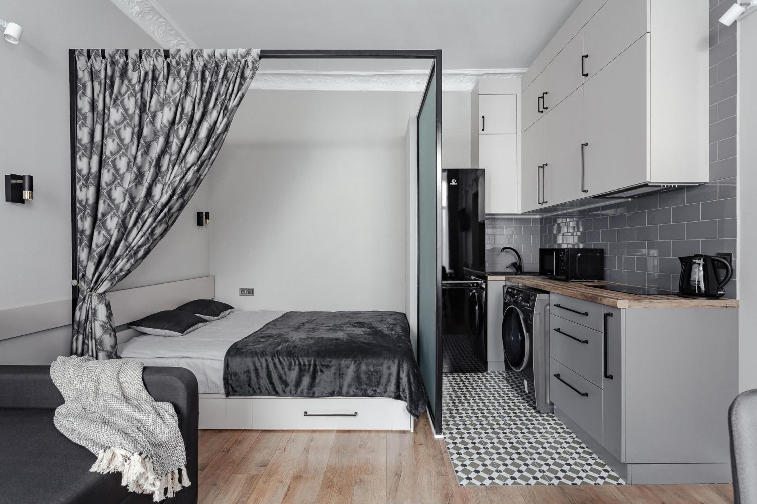 City Centre Silver Apartment view 3