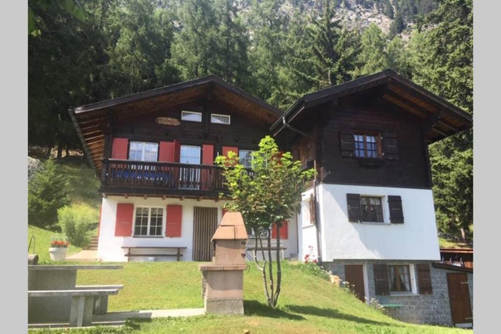 Idyllisches Chalet inmitten der Walliser Bergwelt