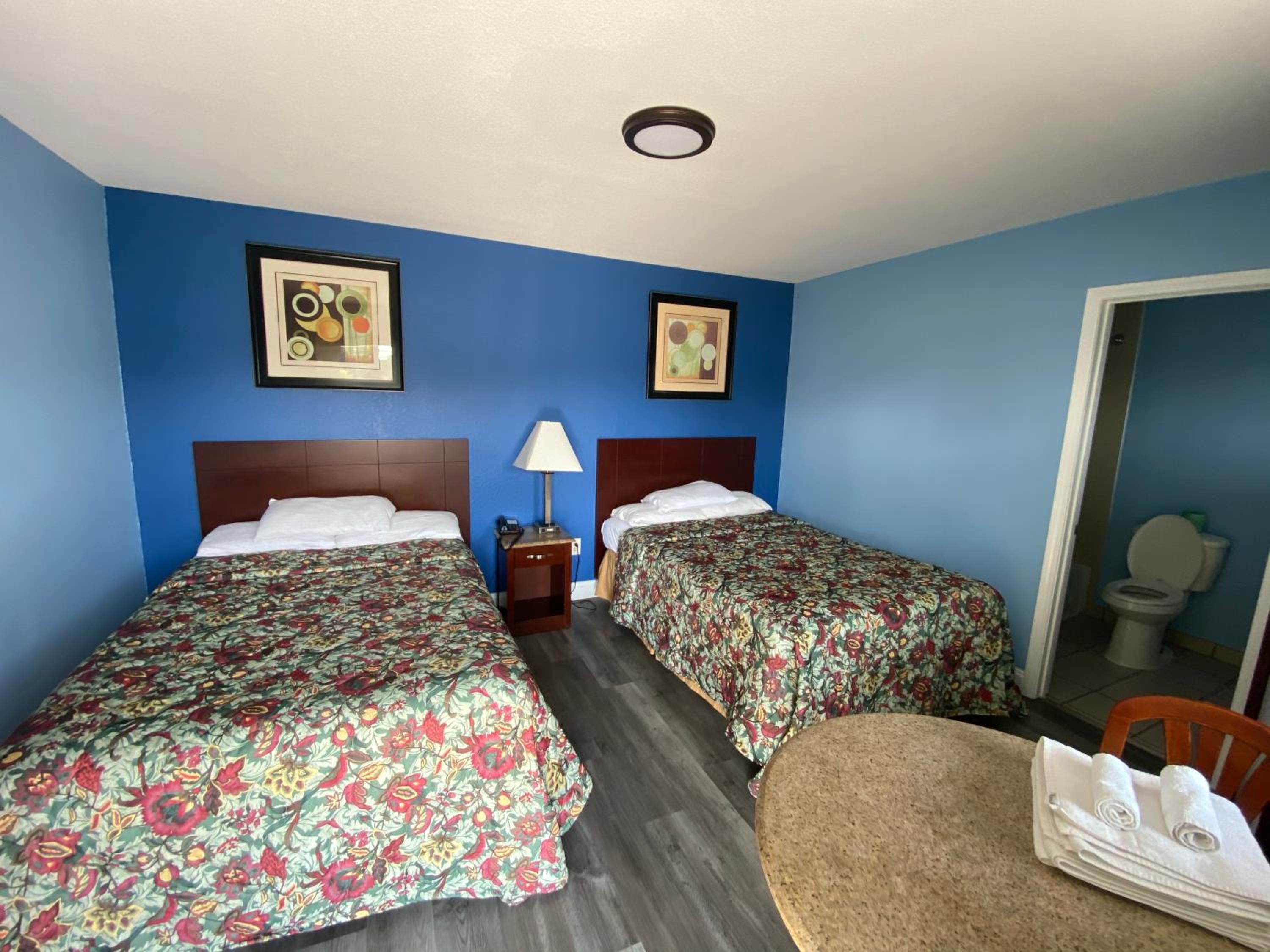 Red Carpet Inn & Suites Wrightstown