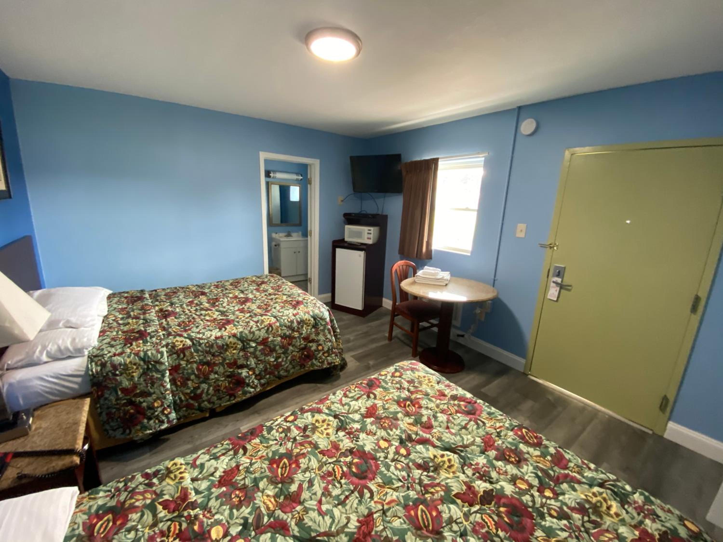 Red Carpet Inn & Suites Wrightstown