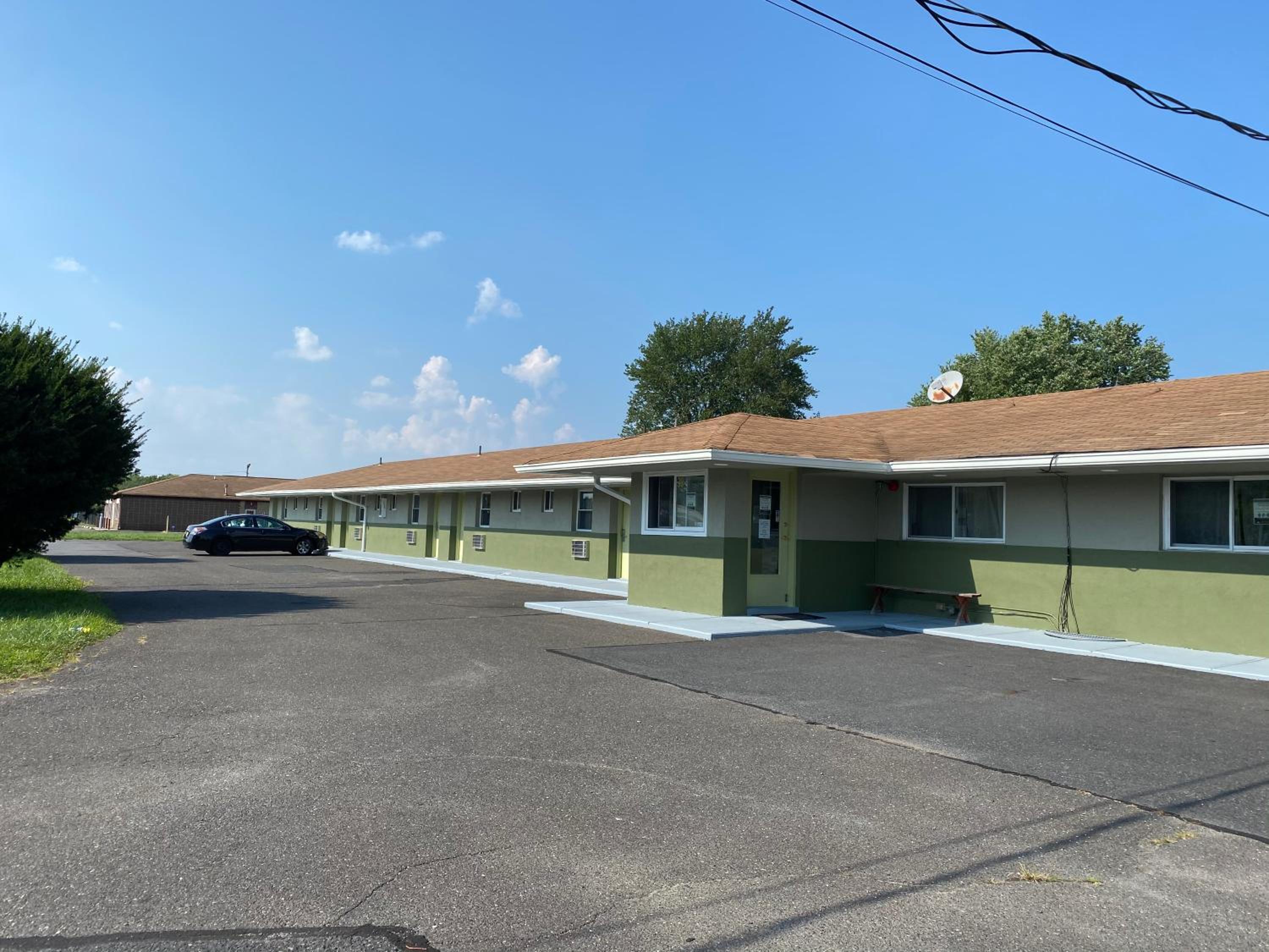 Red Carpet Inn & Suites Wrightstown