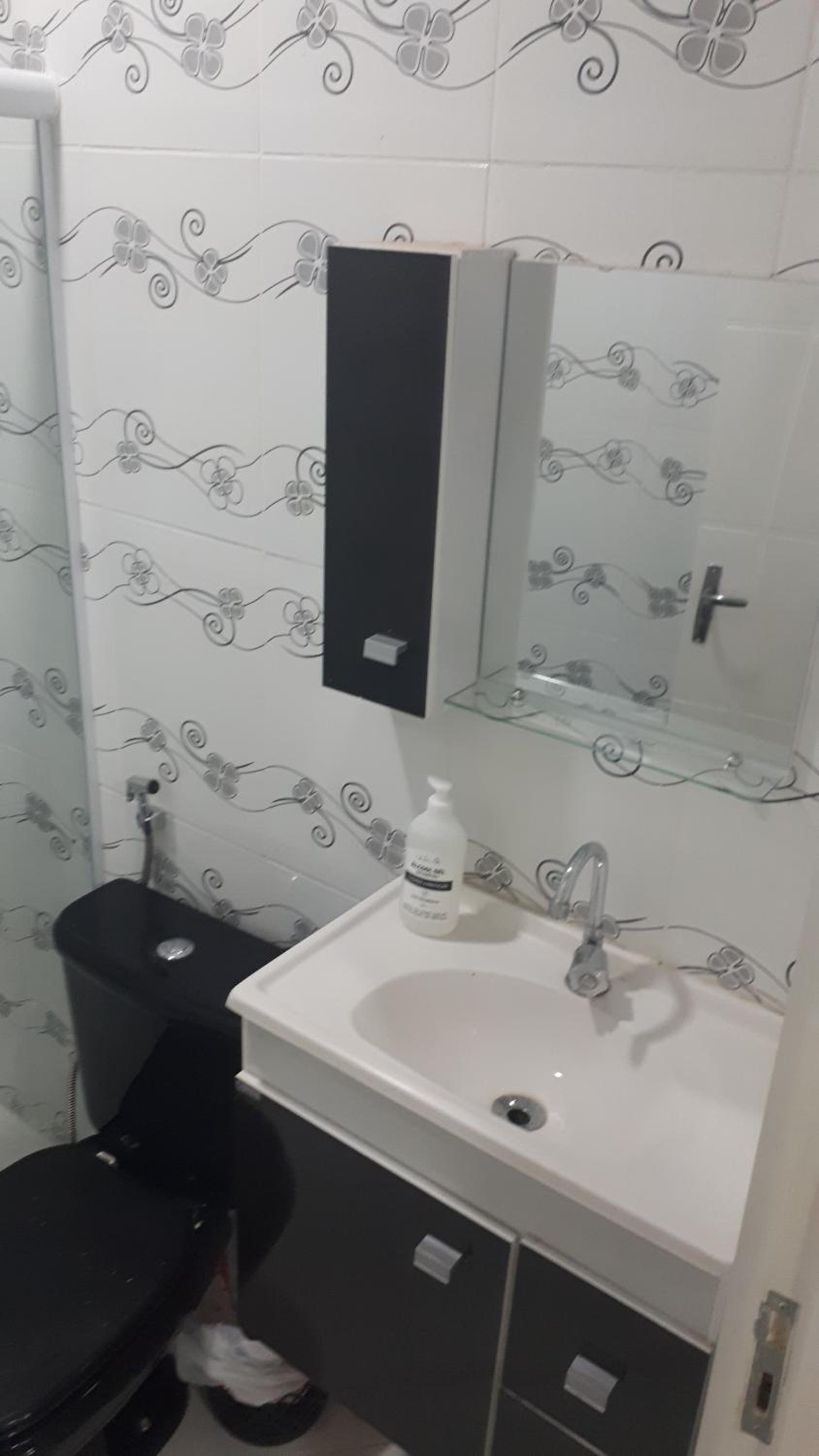 Flat familiar com ar,wi fi,cozinha e garagem