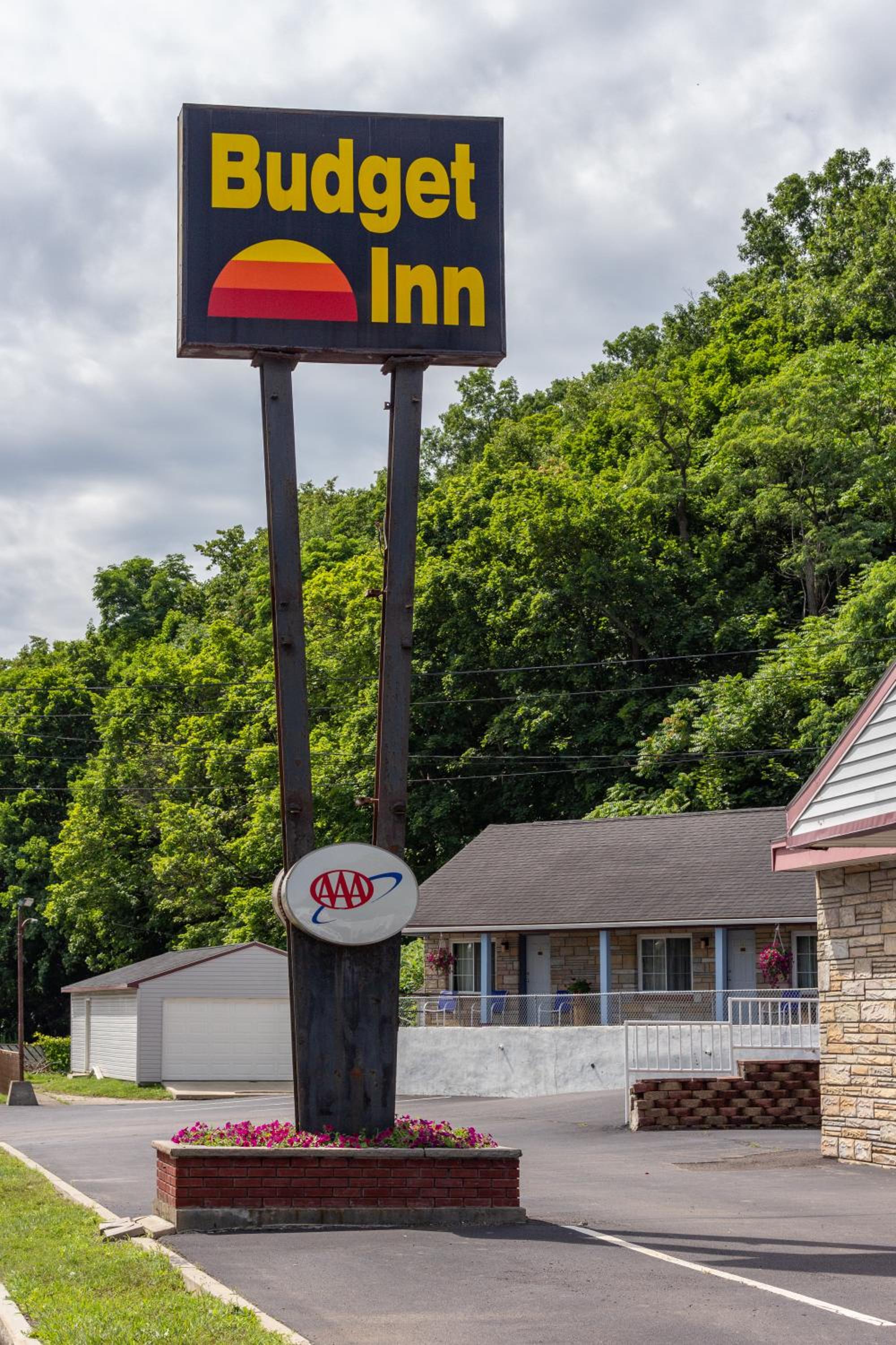 Budget Inn Watkins Glen view 4
