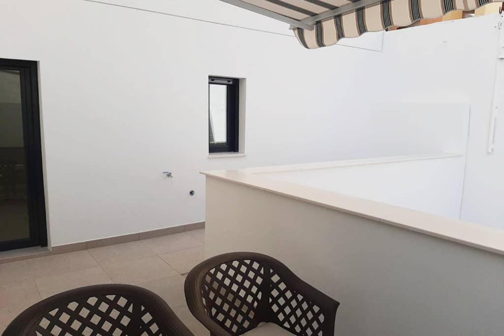 New Apartment in the Center-Terrace & Free Parking