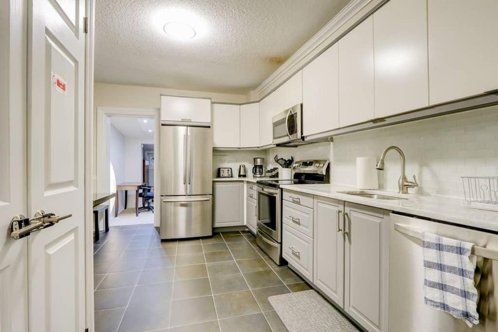 JstLikeHome - Central Suite view 4
