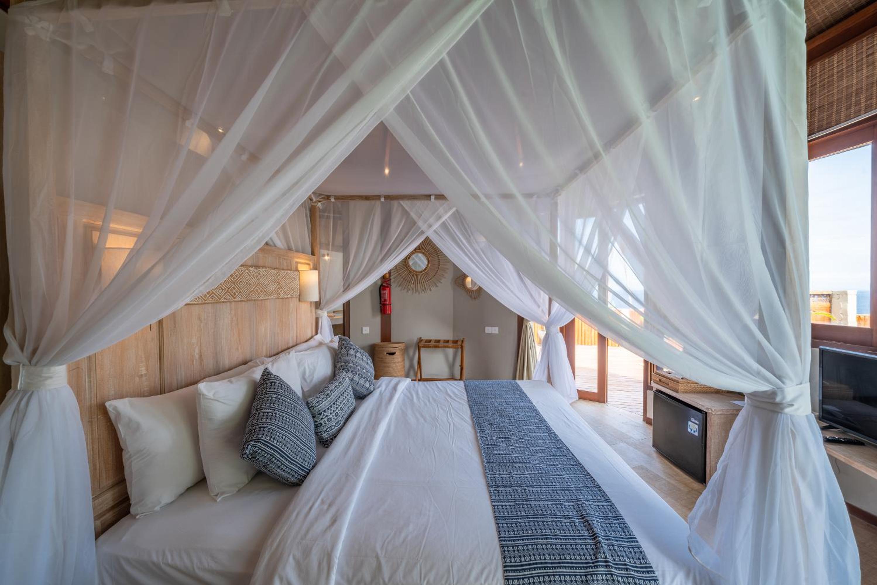 Ora Resort Avia Blue Lagoon