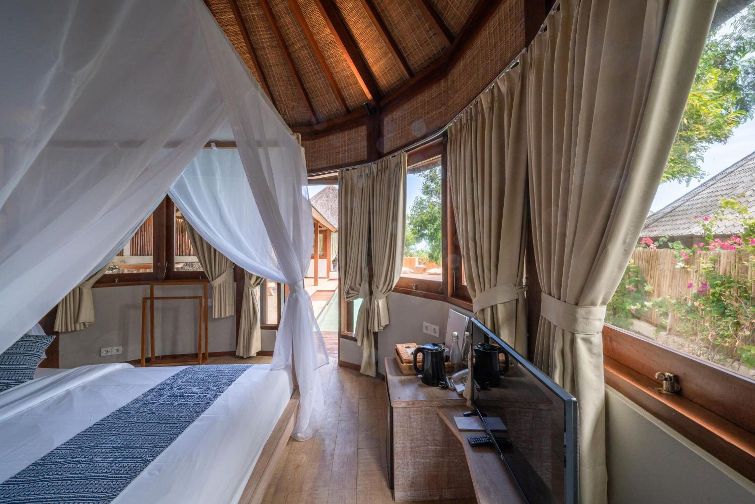 Ora Resort Avia Blue Lagoon