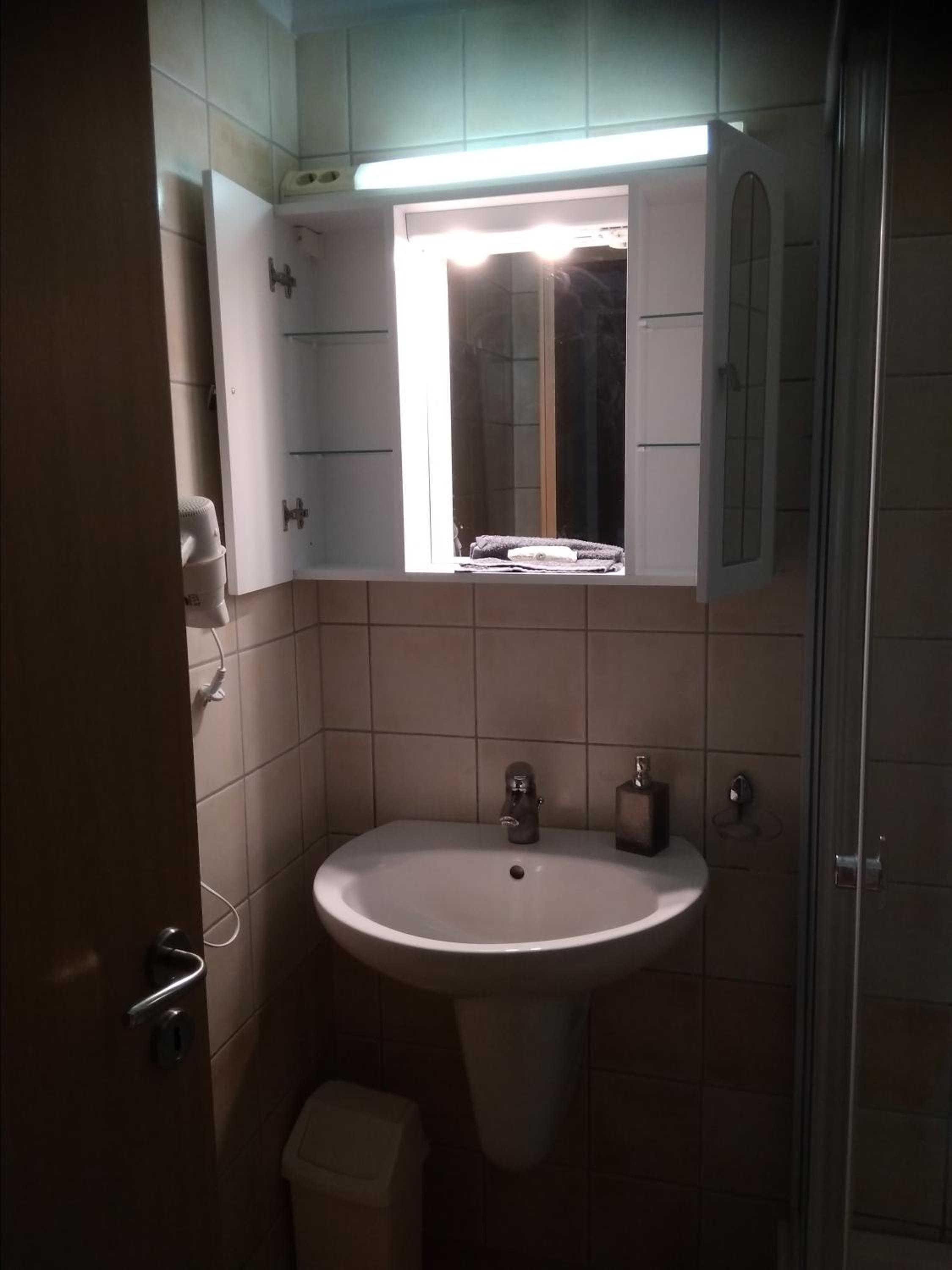 KarosPool Apartman view 5
