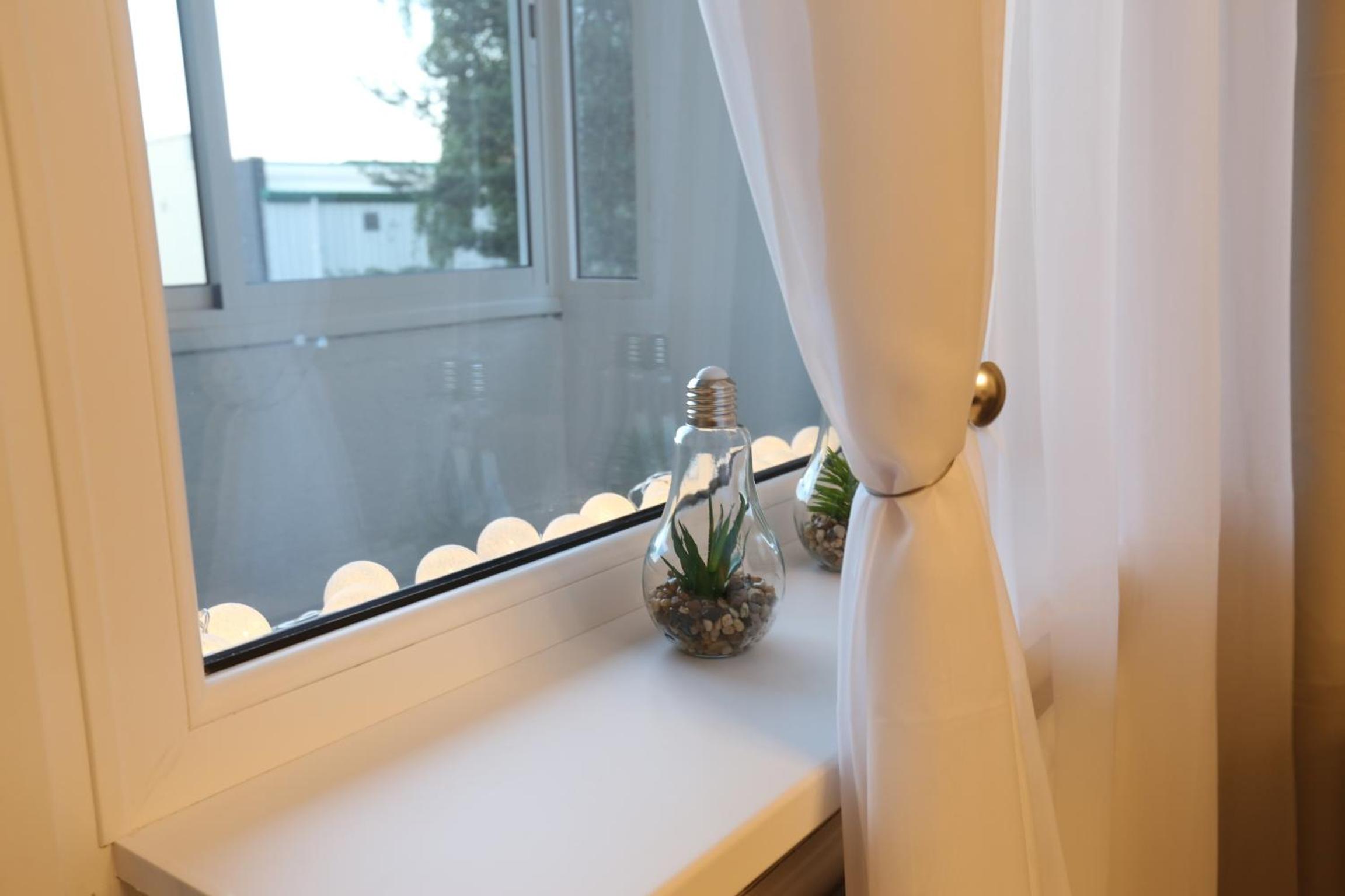 Comfy 2 Room Apartment - Free Parking - 350Mbps WiFi - Netflix view 2