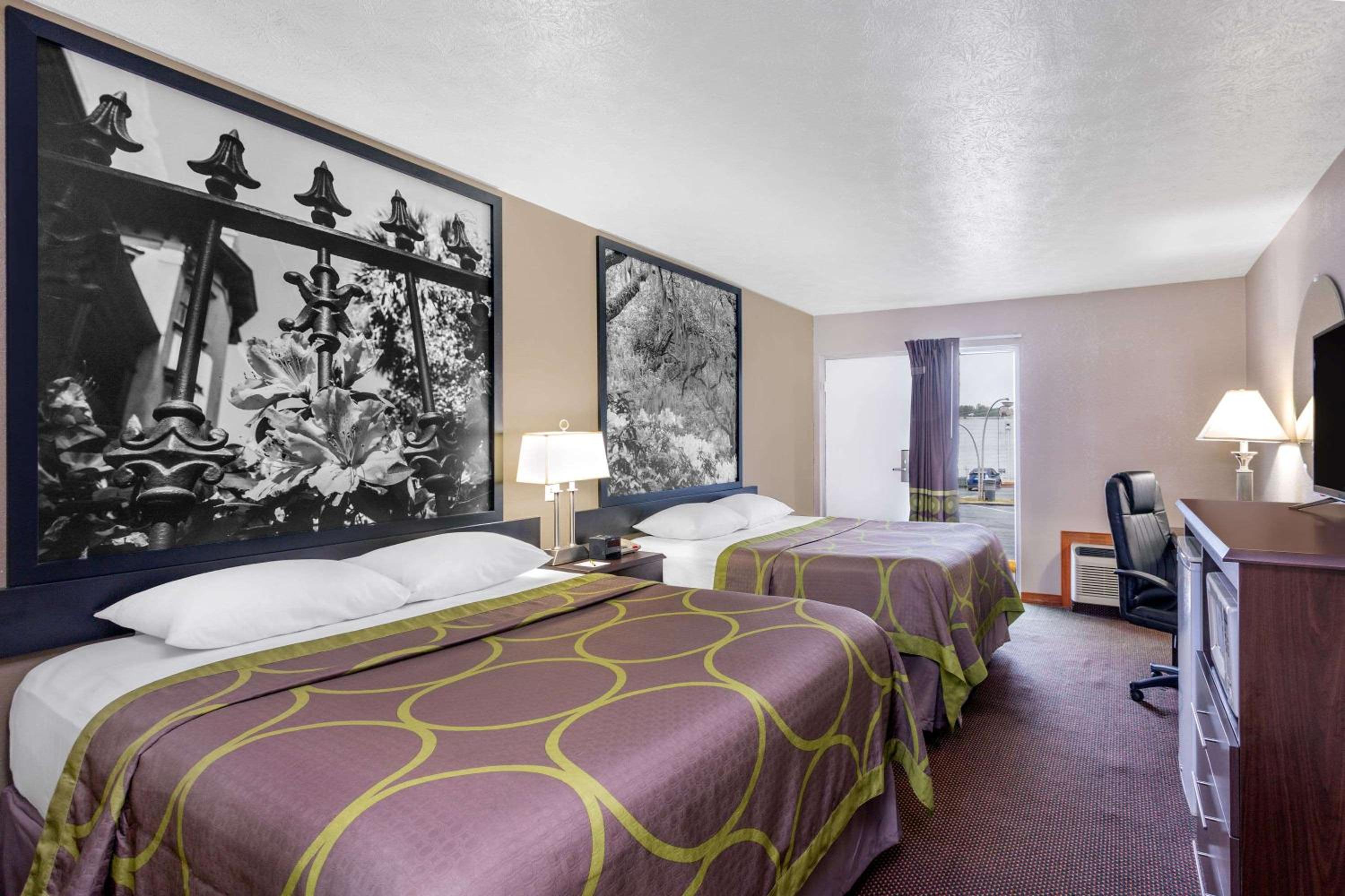 Super 8 by Wyndham Locust Grove view 5