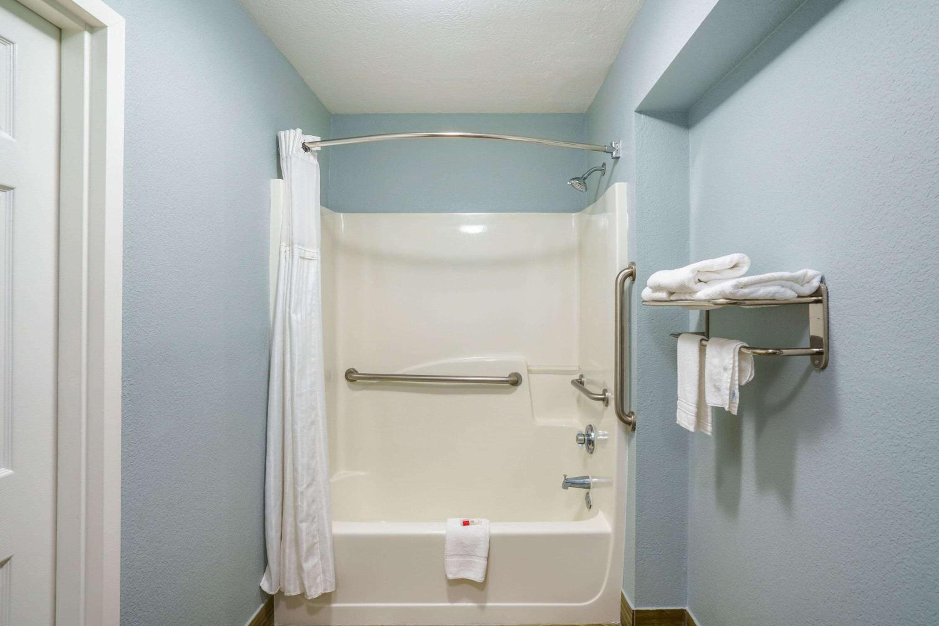 Baymont by Wyndham Gallatin - Property Image 21