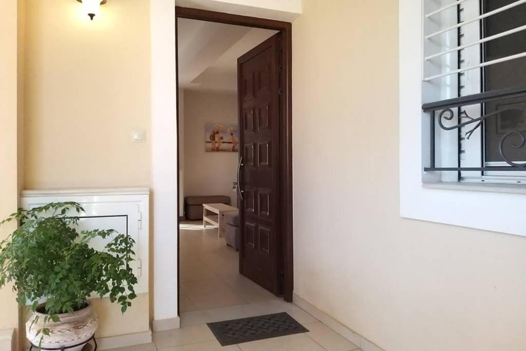 Modern and independent apartment 83 m2, with garden, 5min to the beach and the city center