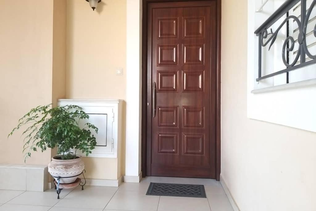 Modern and independent apartment 83 m2, with garden, 5min to the beach and the city center