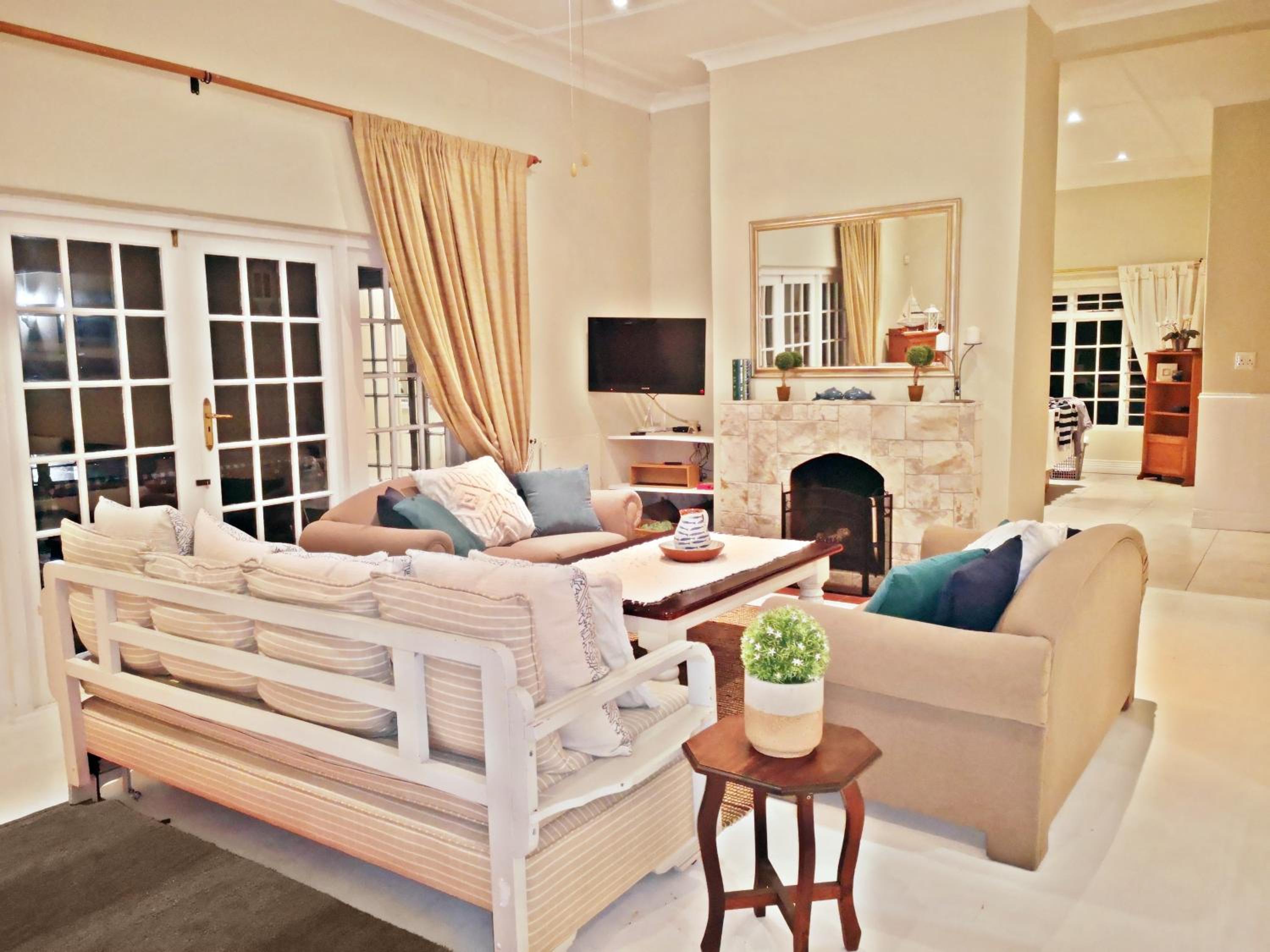 Summer House - Image 3