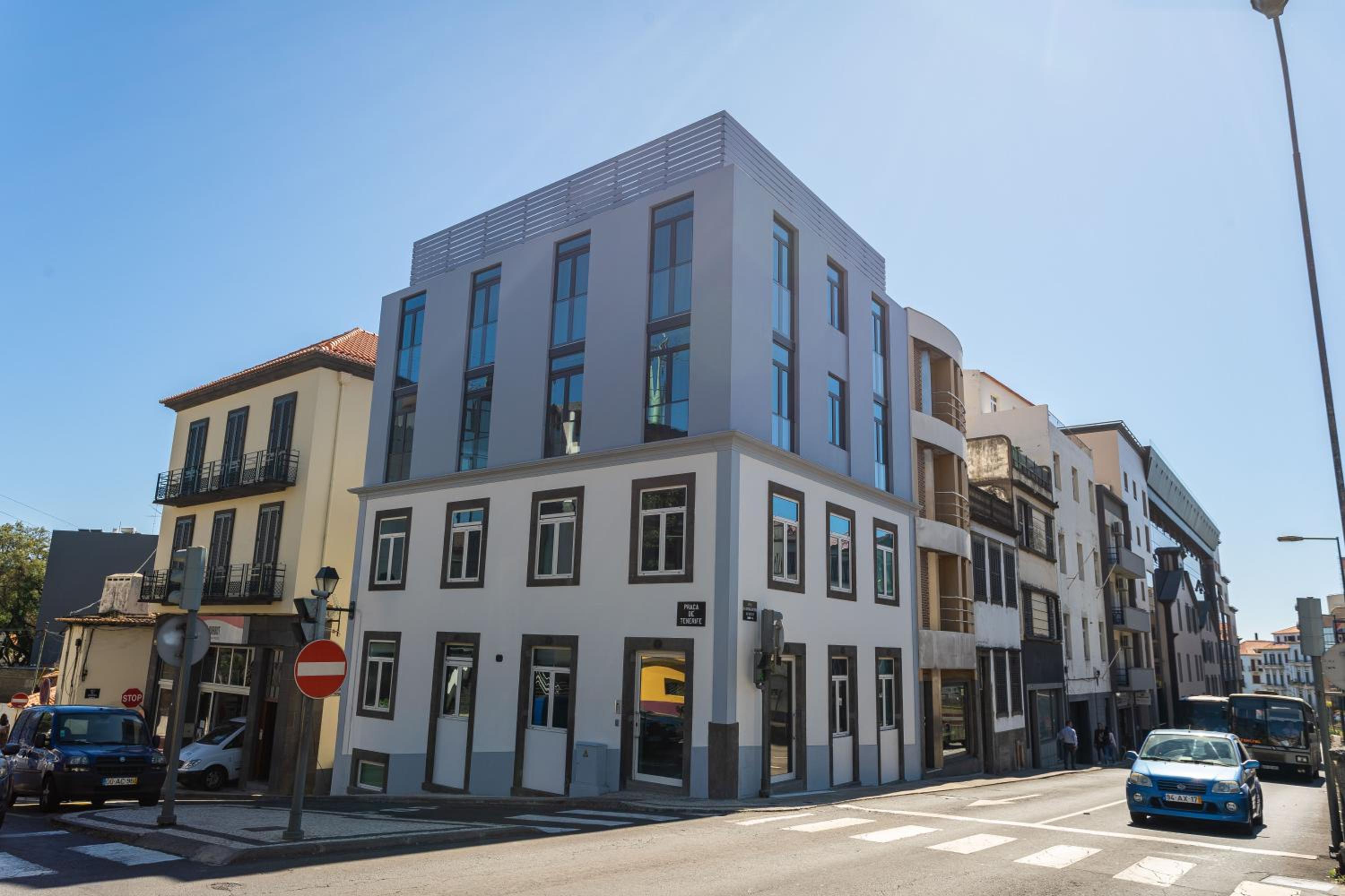 Zarco Apartments by Mercado Funchal view 3