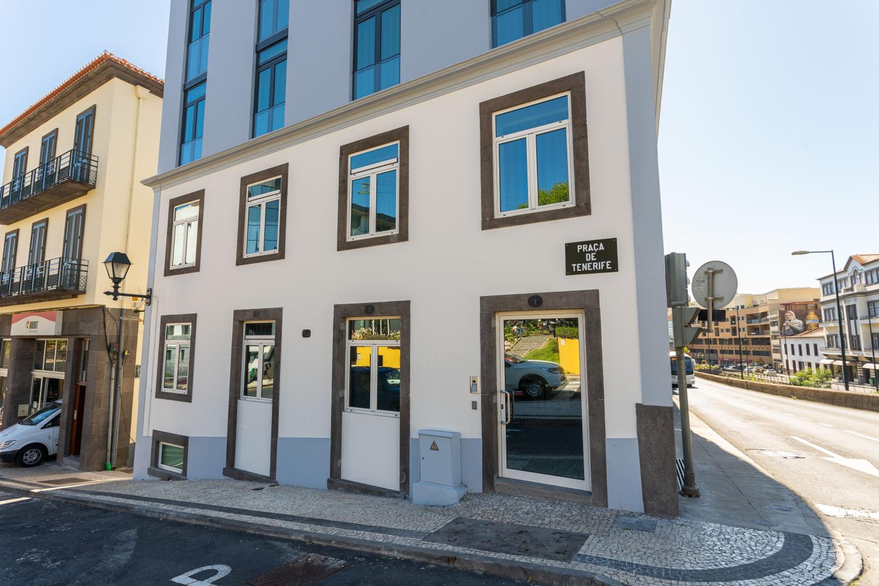 Zarco Apartments by Mercado Funchal view 5