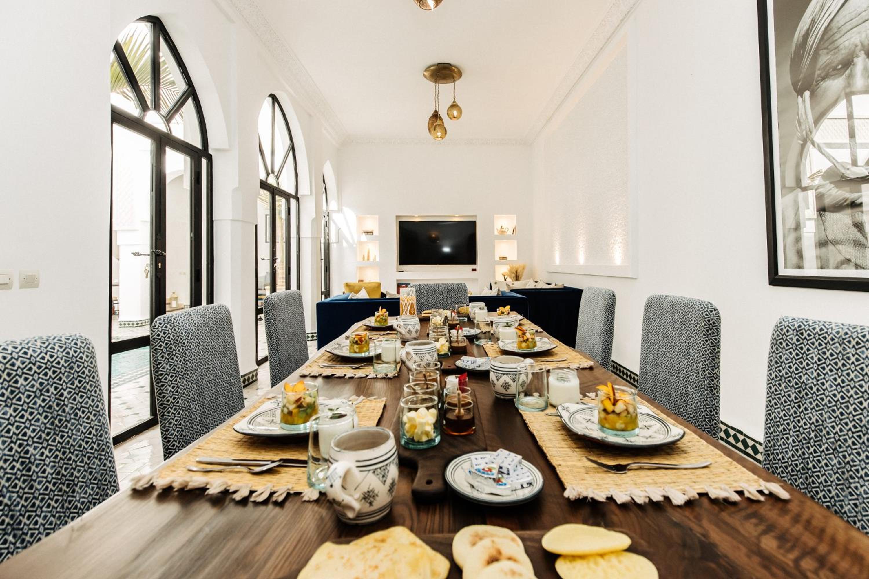 dining