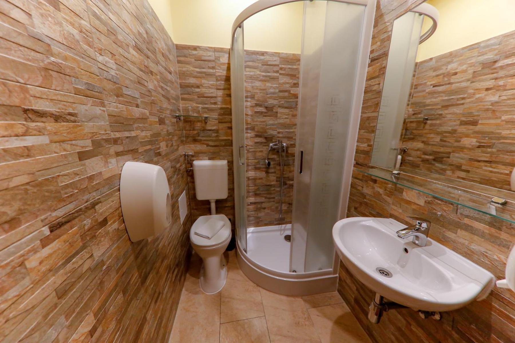 Do Step Inn Home - Hotel & Hostel
