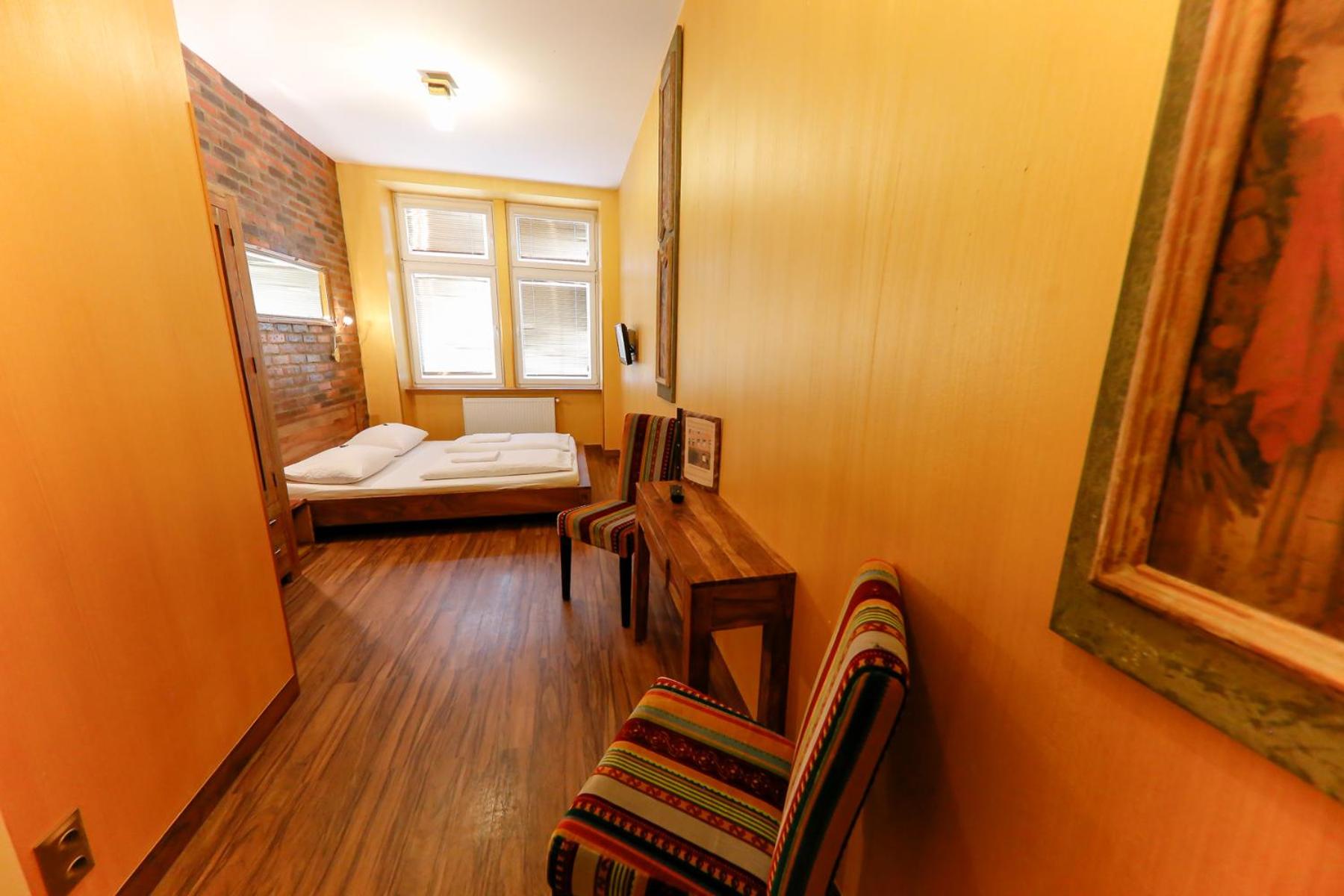 Do Step Inn Home - Hotel & Hostel