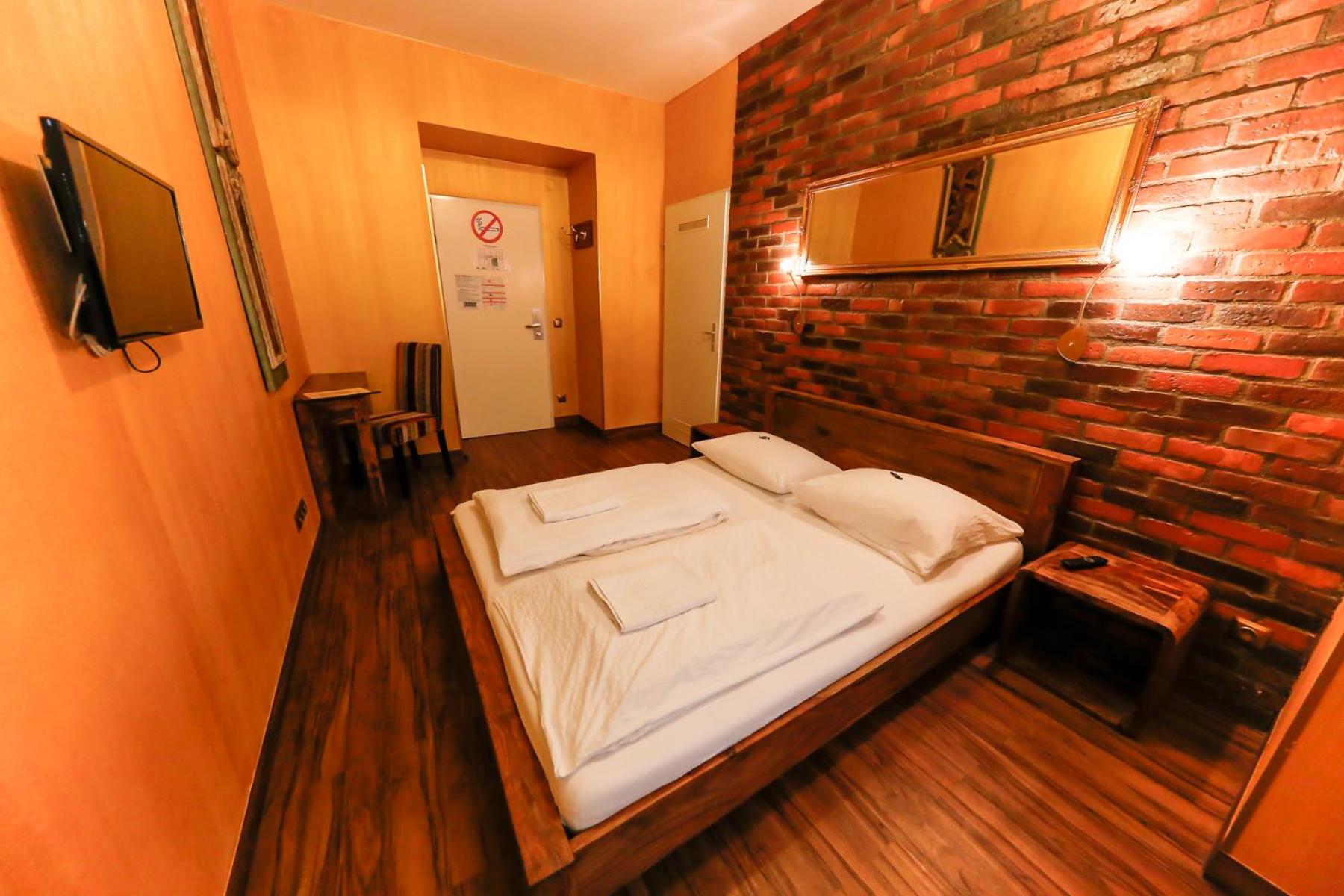 Do Step Inn Home - Hotel & Hostel