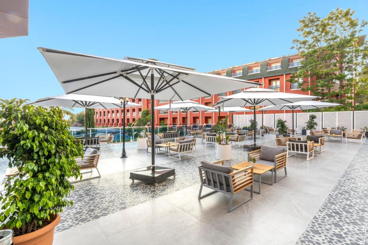 outdoor BBQ area