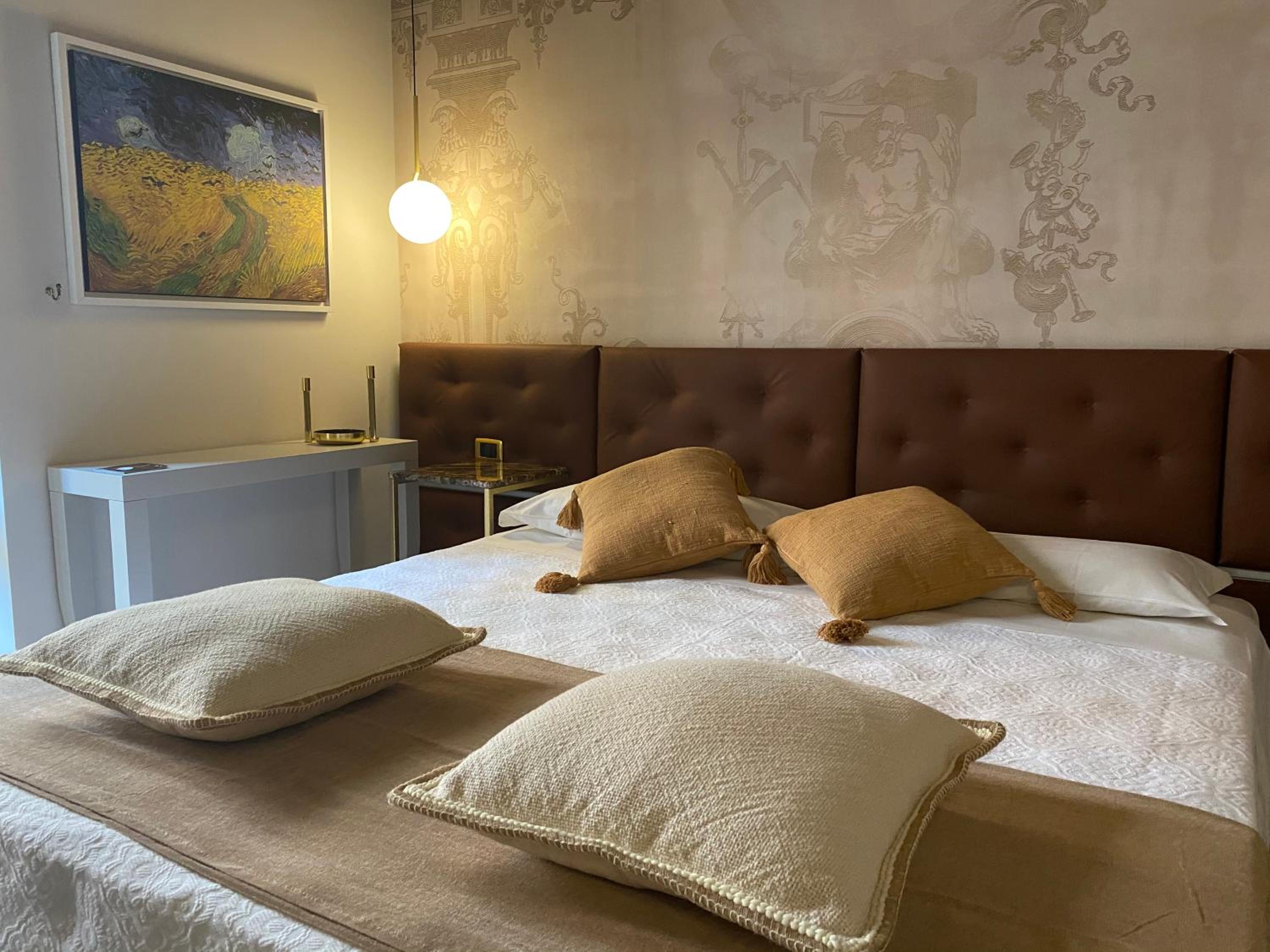 Condotti Rooms