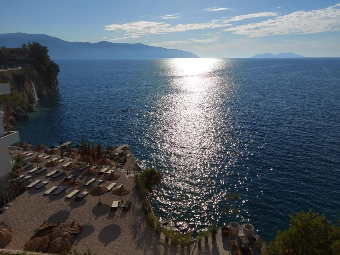 Deni Sea View Apartment