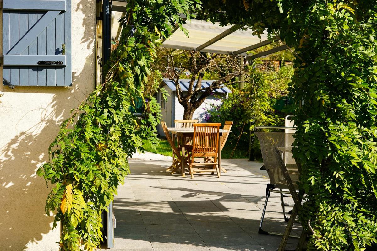 La Maison Des Artistes view 2