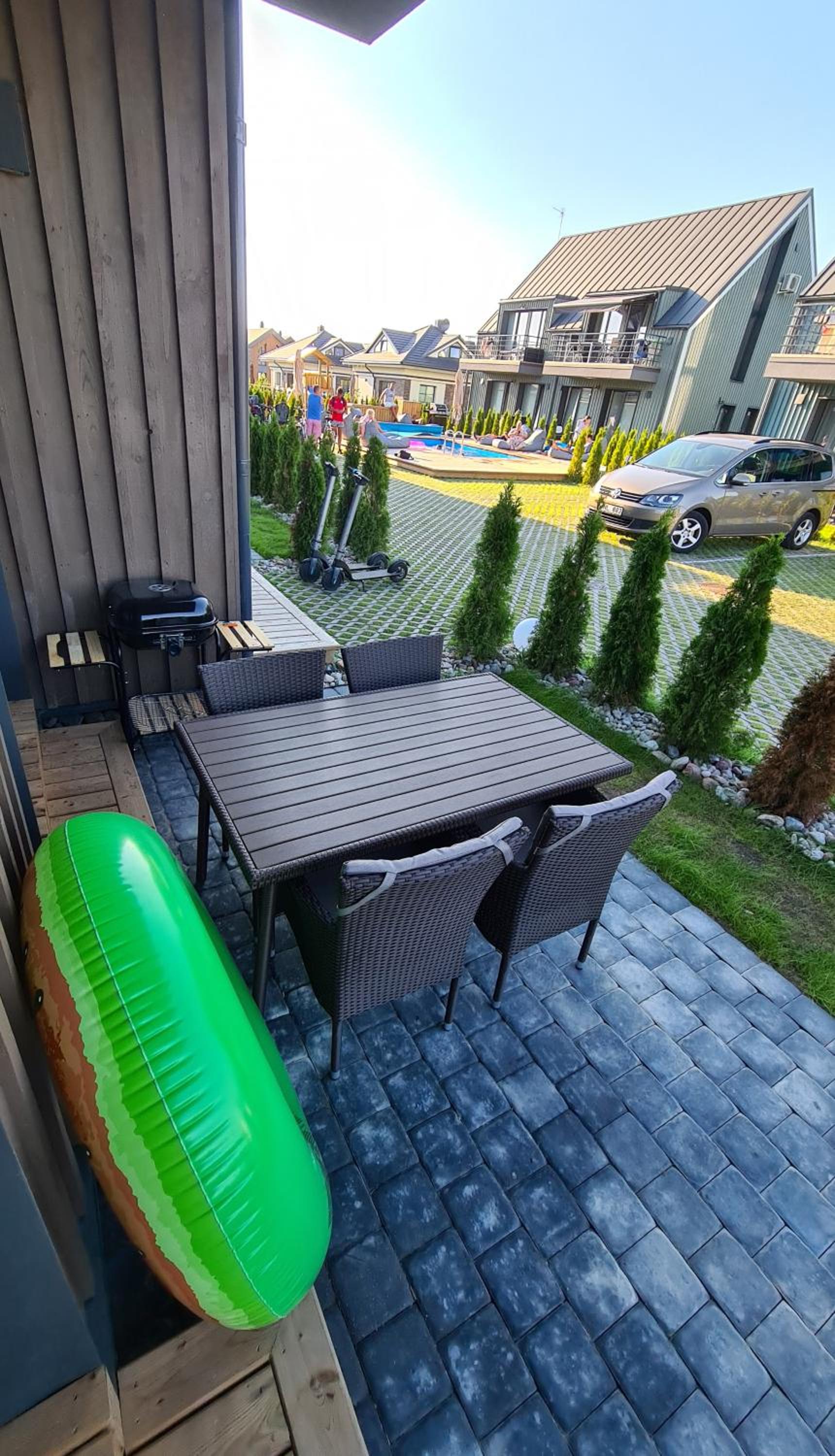 Vaivorykštės 7D apartamentai su baseinu vasaros metu view 3