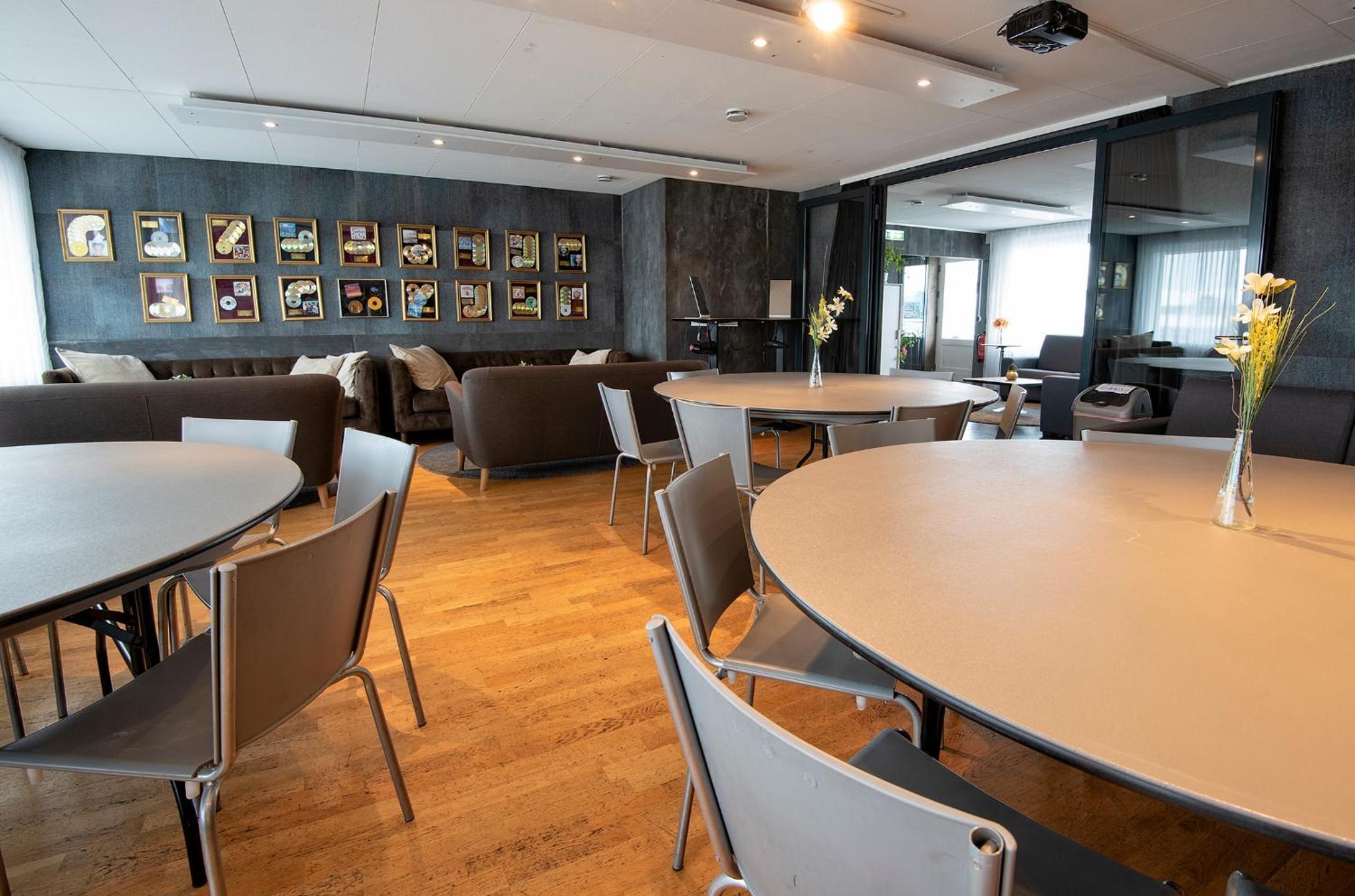 meeting & event spaces