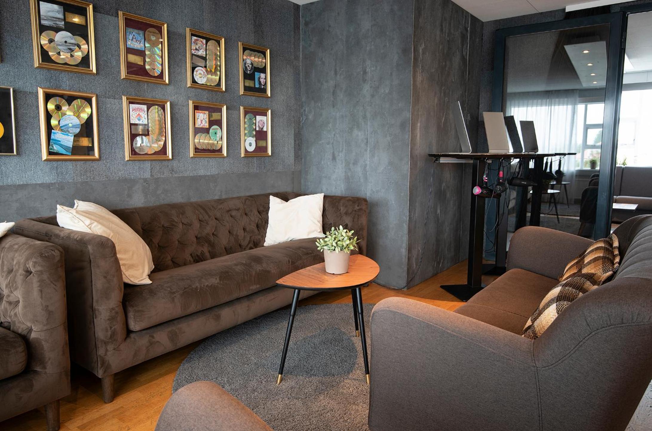 lounge