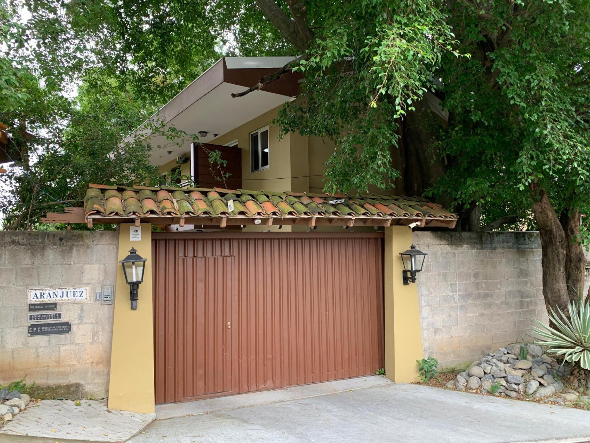 ARANJUEZ LOFTS Santa Ana