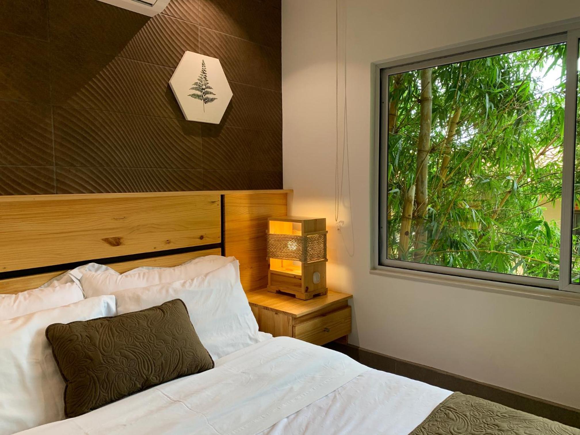 ARANJUEZ LOFTS Santa Ana