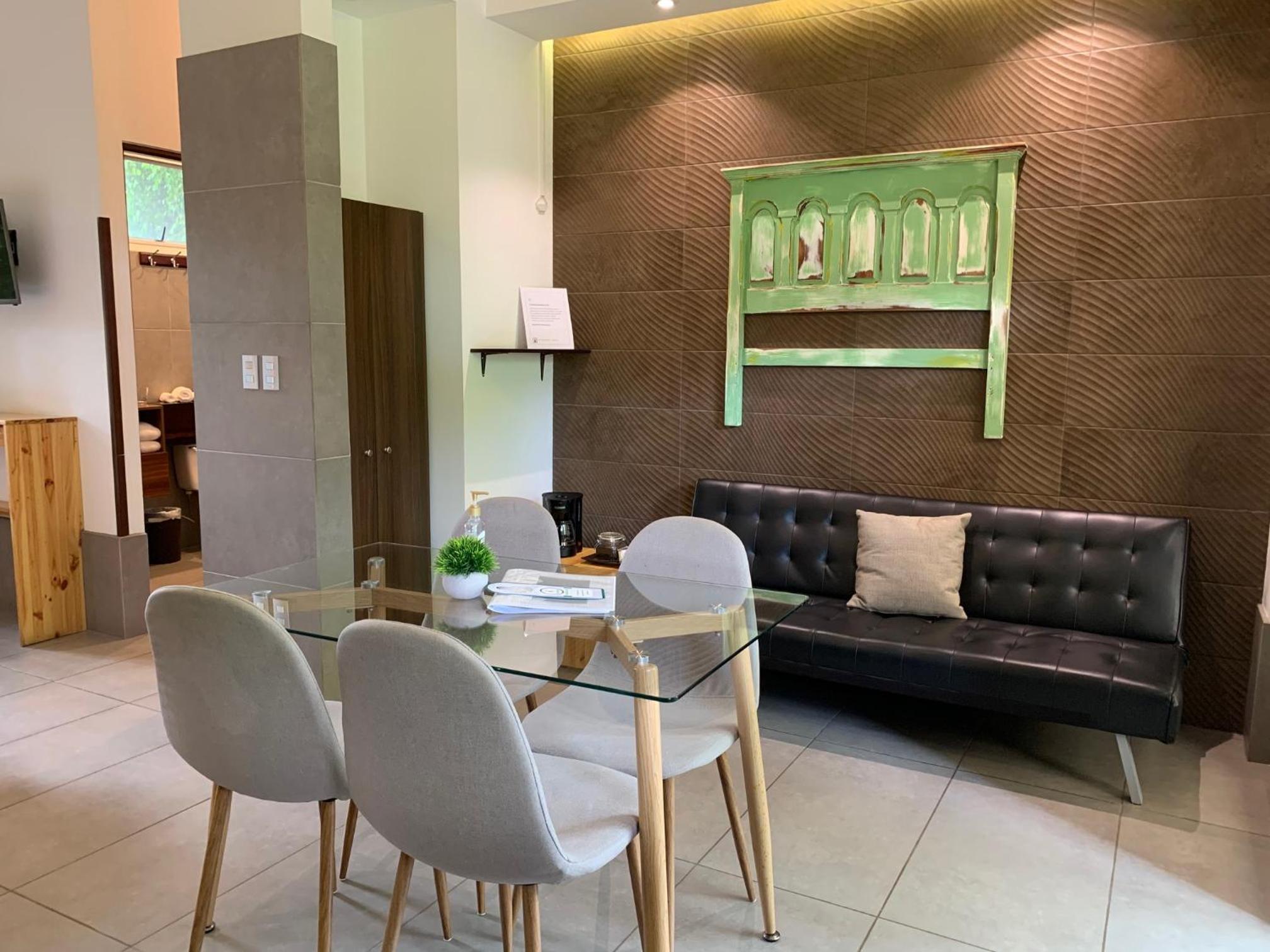 ARANJUEZ LOFTS Santa Ana