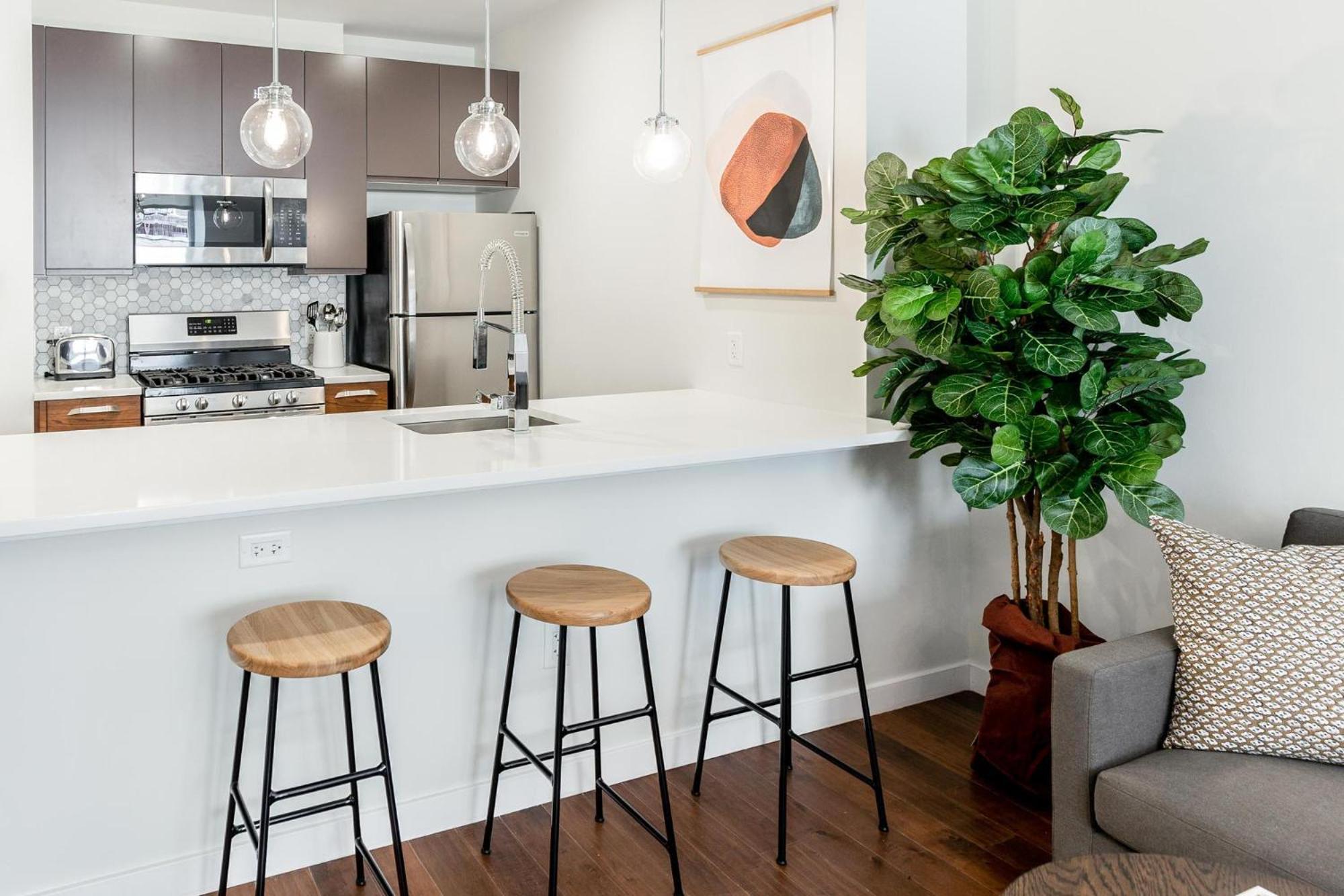 Kislak 304 Chic Studio in the Heart of Downtown view 5