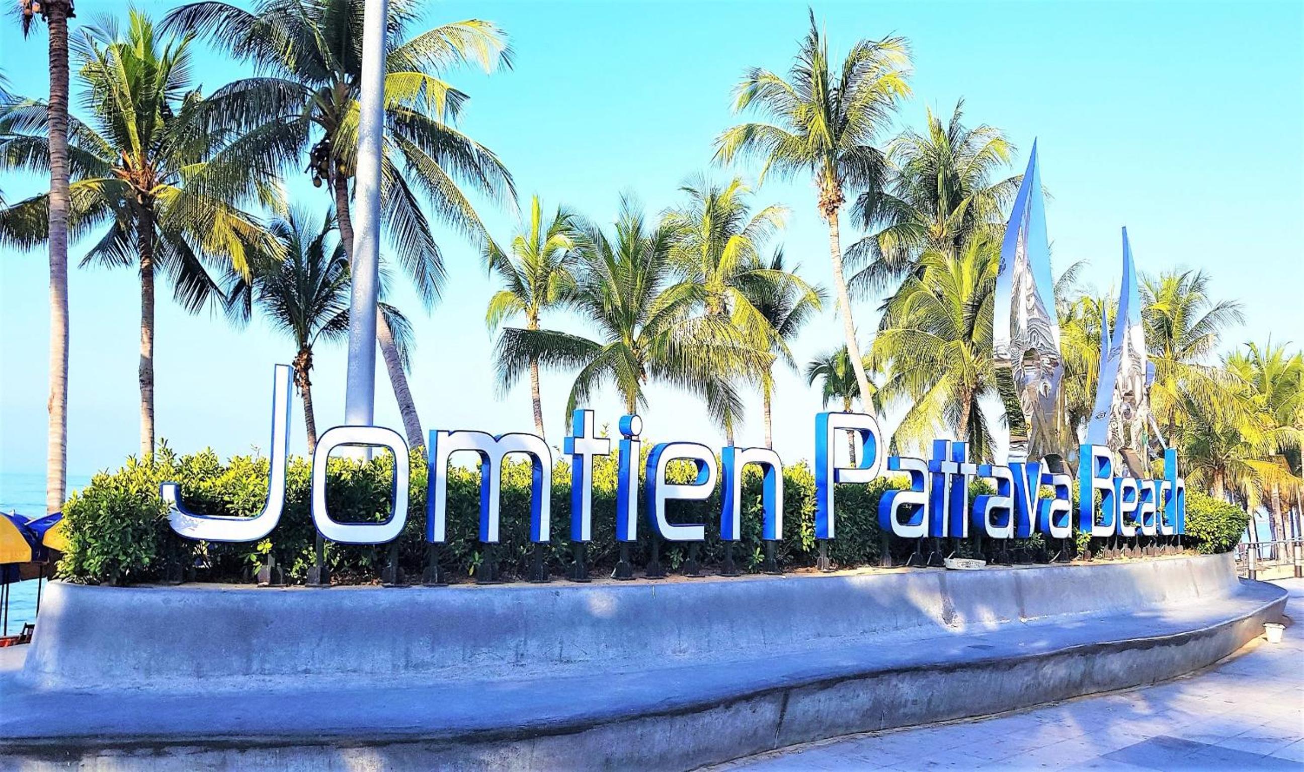Luxury apartment Jomtien beach condominium S1 Pattaya 3rd floor view 2
