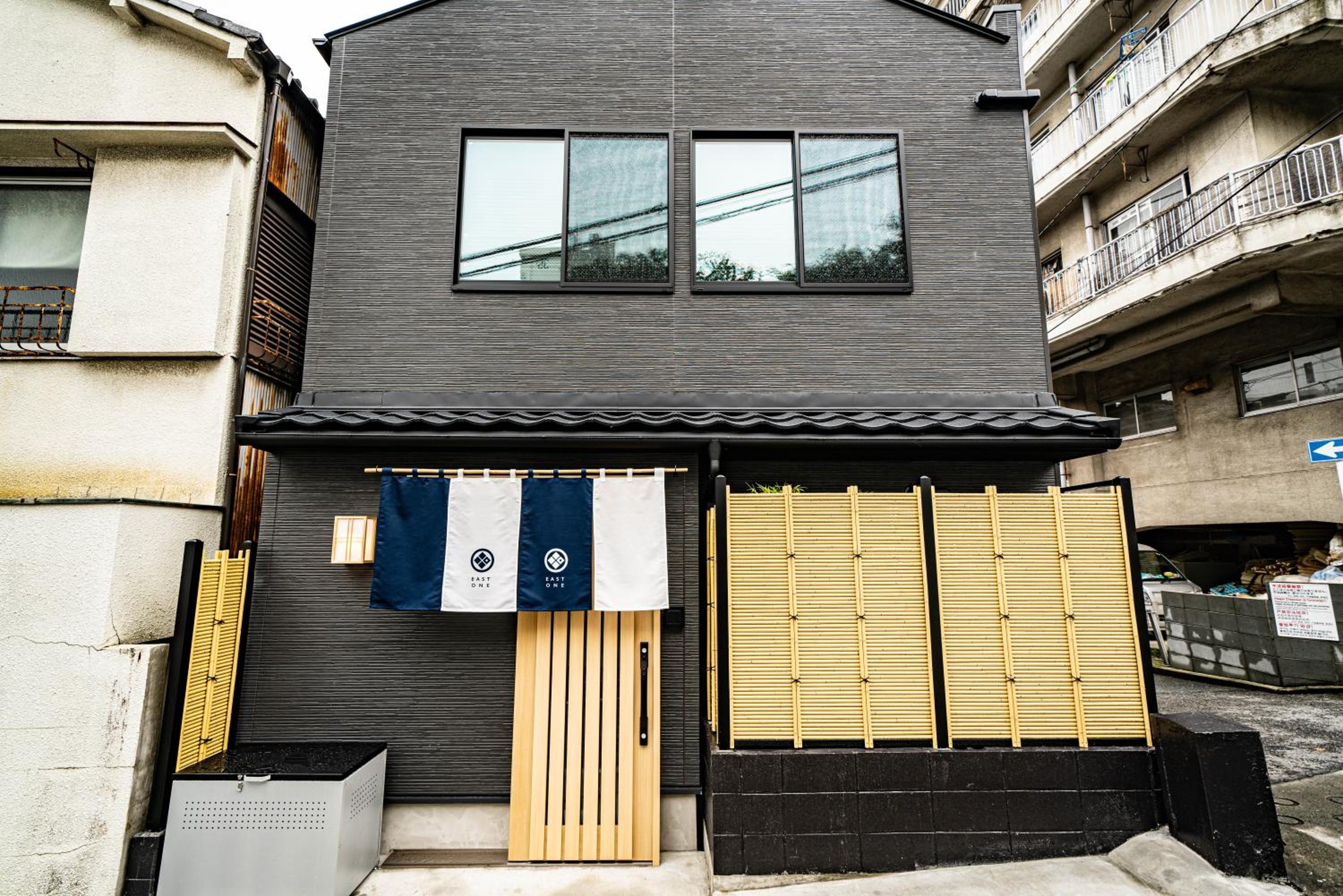 EAST ONE Higashishinjuku — Tokyo
