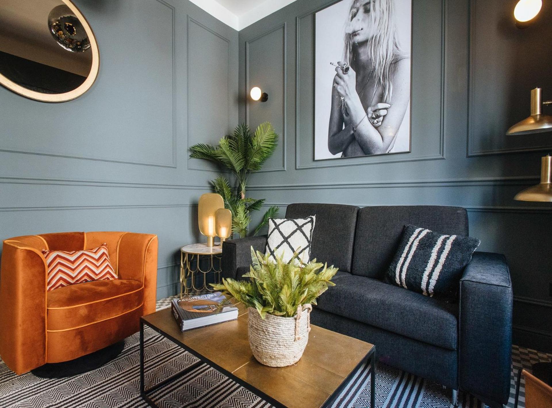 lounge