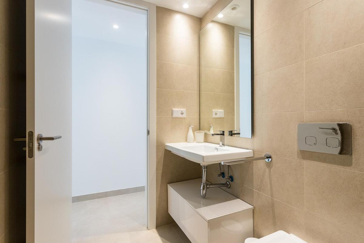 ApartUP Denia Beachfront Deluxe view 4
