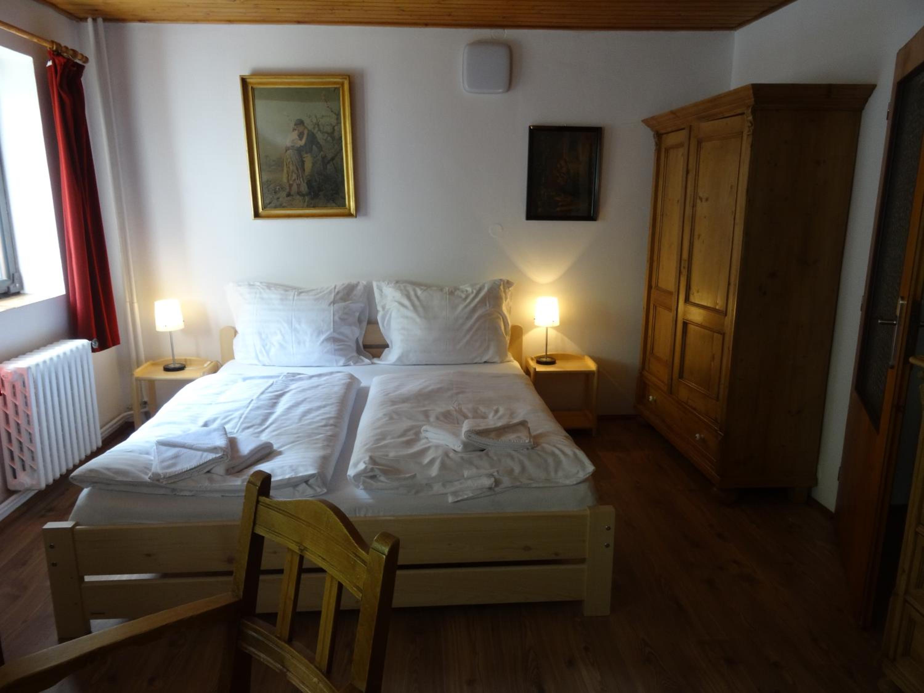 Hotel v Nebi