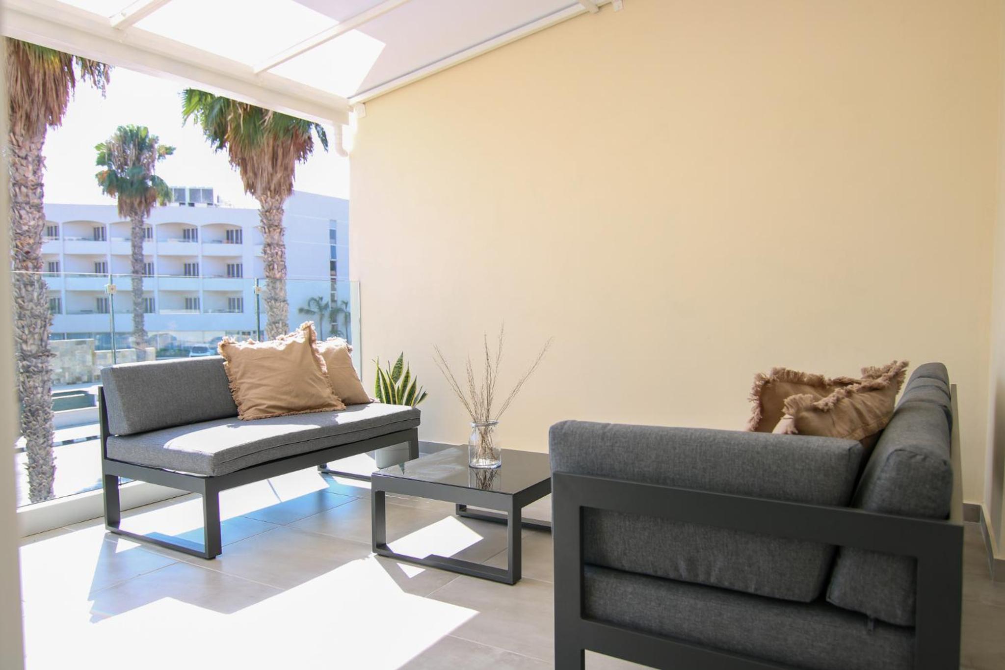 Phaedrus Living Seaview Luxury Flat Limnaria 153